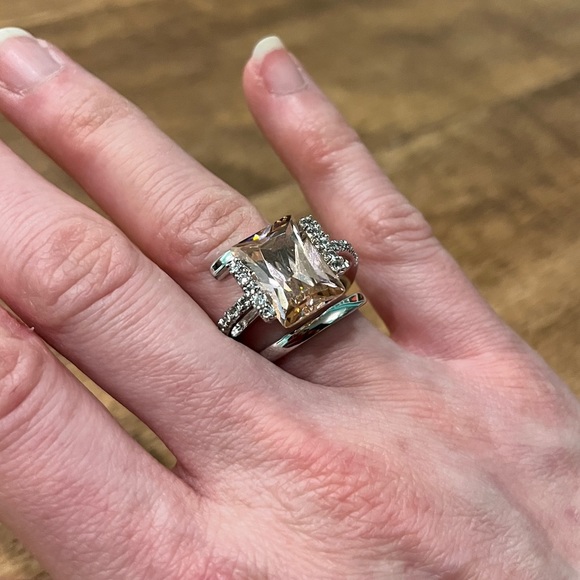 Pink Gem Silver Colored Cocktail Ring - Picture 3 of 3